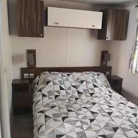 Mobil-home Au Calme Verneix